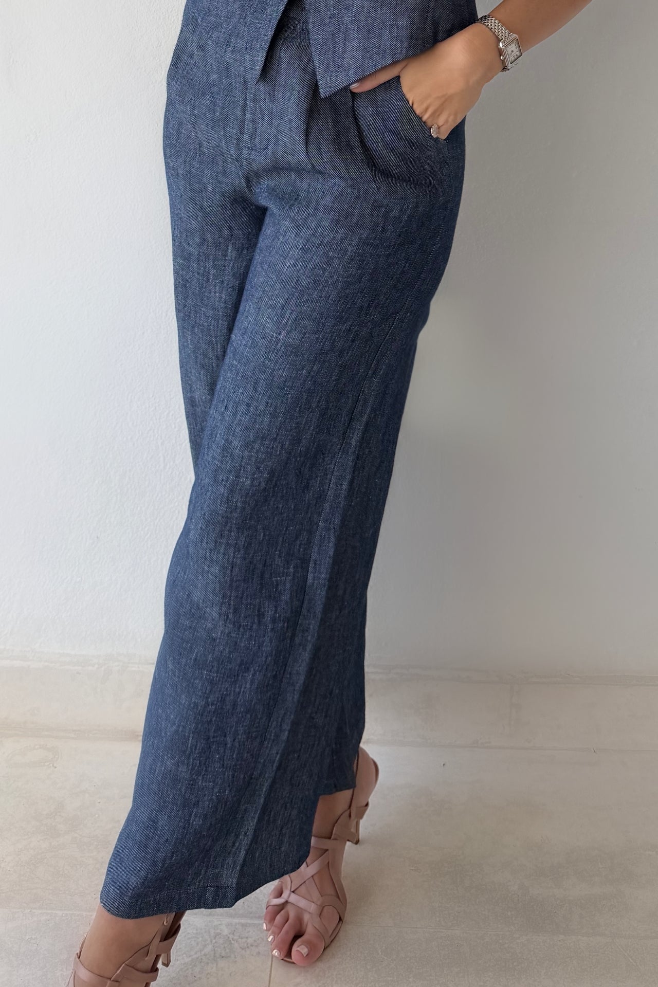 Women's tailored pants — elegant modern fit from Elegance Boutique Puerto Rico.