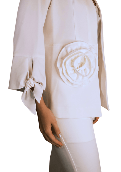 WHITE JACKET WITH KNOTTED SLEEVE AND A SLIT FRONT PANT SET