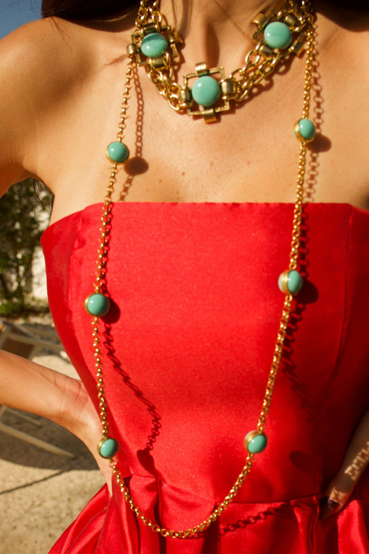 COLLAR LARGO DE MUJER DE LATÓN DORADO CON CUENTAS DE TURQUESA