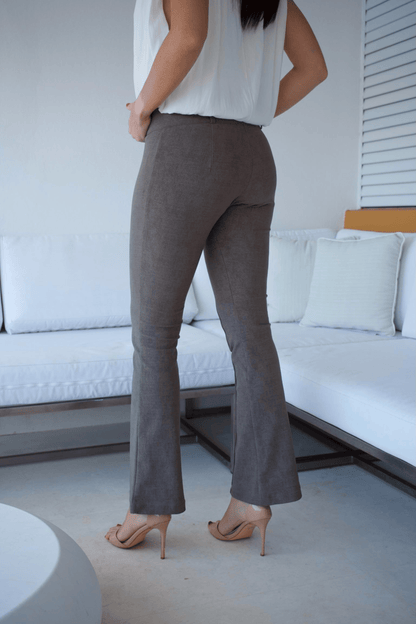 PANTALONES DE BUCEO CON ARANDELA